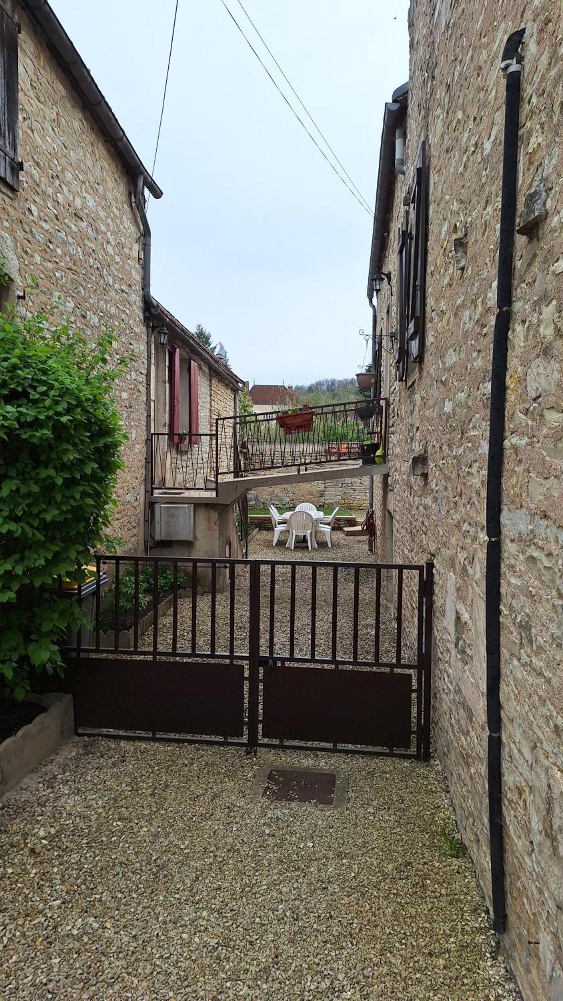 Gite La Passerelle Arcy-sur-Cure Buitenkant foto